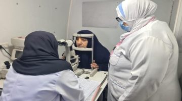 بـ ٦ عيادات طبية.. كشف وعلاج بالمجان لـ ٨٣٩ مواطنُا في قافلة طبية بالبحيرة