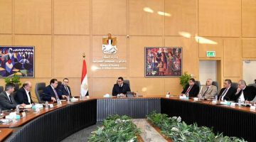 جريدة إسكان مصر | «الشربينى» يلتقي مجموعة من المطورين وممثلي الكيانات العاملة بإقليم الساحل الشمالي الغربي