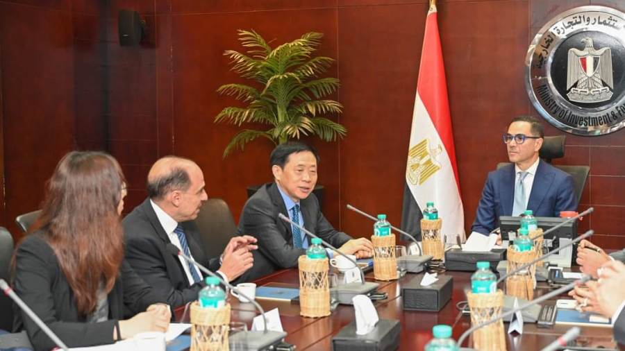 جريدة إسكان مصر | وزير الاستثمار يبحث مع شركة «كينجدم» الصينية إنشاء مصنع للكتان في مصر 5 جريدة إسكان مصر | وزير الاستثمار يبحث مع شركة «كينجدم» الصينية إنشاء مصنع للكتان في مصر