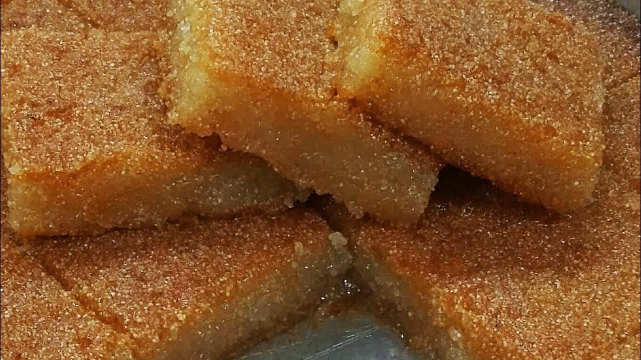 طريقة سهله وسريعة لتحضير بسبوسة الطاسة السريعة: حلوى لذيذة في دقائق 5 طريقة سهله وسريعة لتحضير بسبوسة الطاسة السريعة: حلوى لذيذة في دقائق