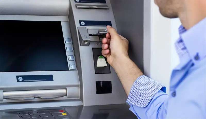 احذر من حيلة ذكية لسرقة الأموال من الفيزا عند استخدام الصراف الآلي ATM..أمن القاهرة يكشف مفاجآت 5 احذر من حيلة ذكية لسرقة الأموال من الفيزا عند استخدام الصراف الآلي ATM..أمن القاهرة يكشف مفاجآت