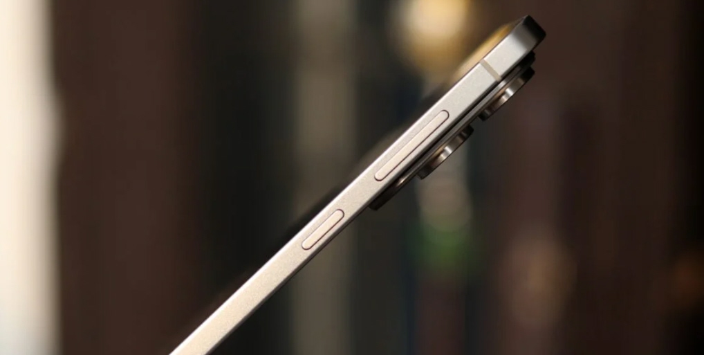 ايفون 17 اير iPhone 17 Air قادم بتصميم نحيف للغاية وS25 Edge قد يُفاجئه في هذا الجانب!