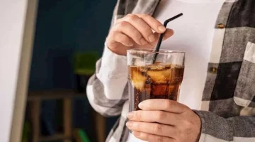 أضرار المشروبات الغازية على الكلى