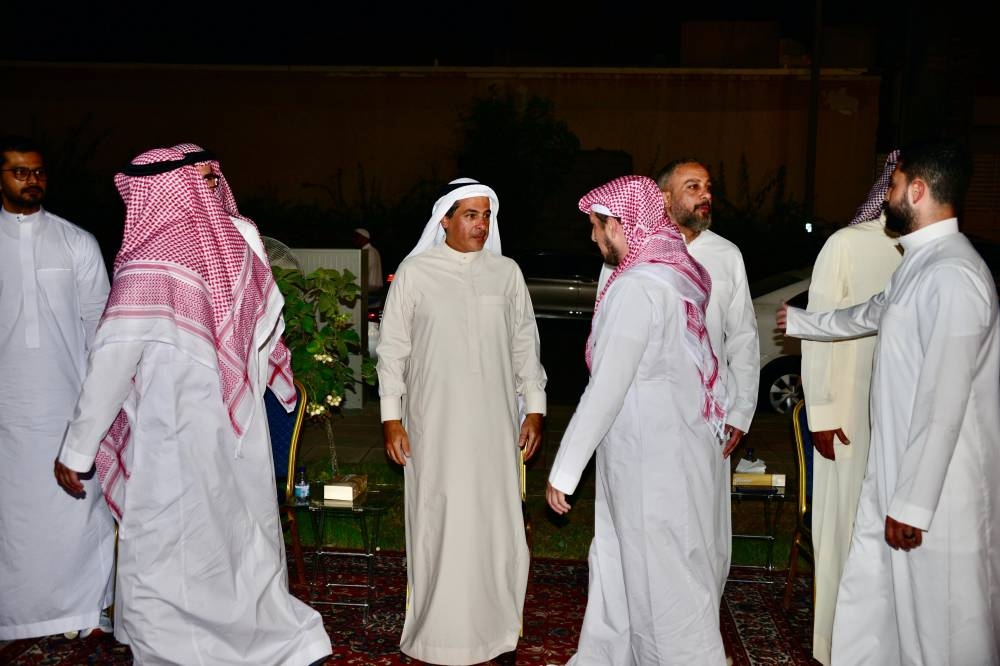 آل قنديل يتلقون التعازي في فقيدهم - أخبار السعودية 5 آل قنديل يتلقون التعازي في فقيدهم – أخبار السعودية