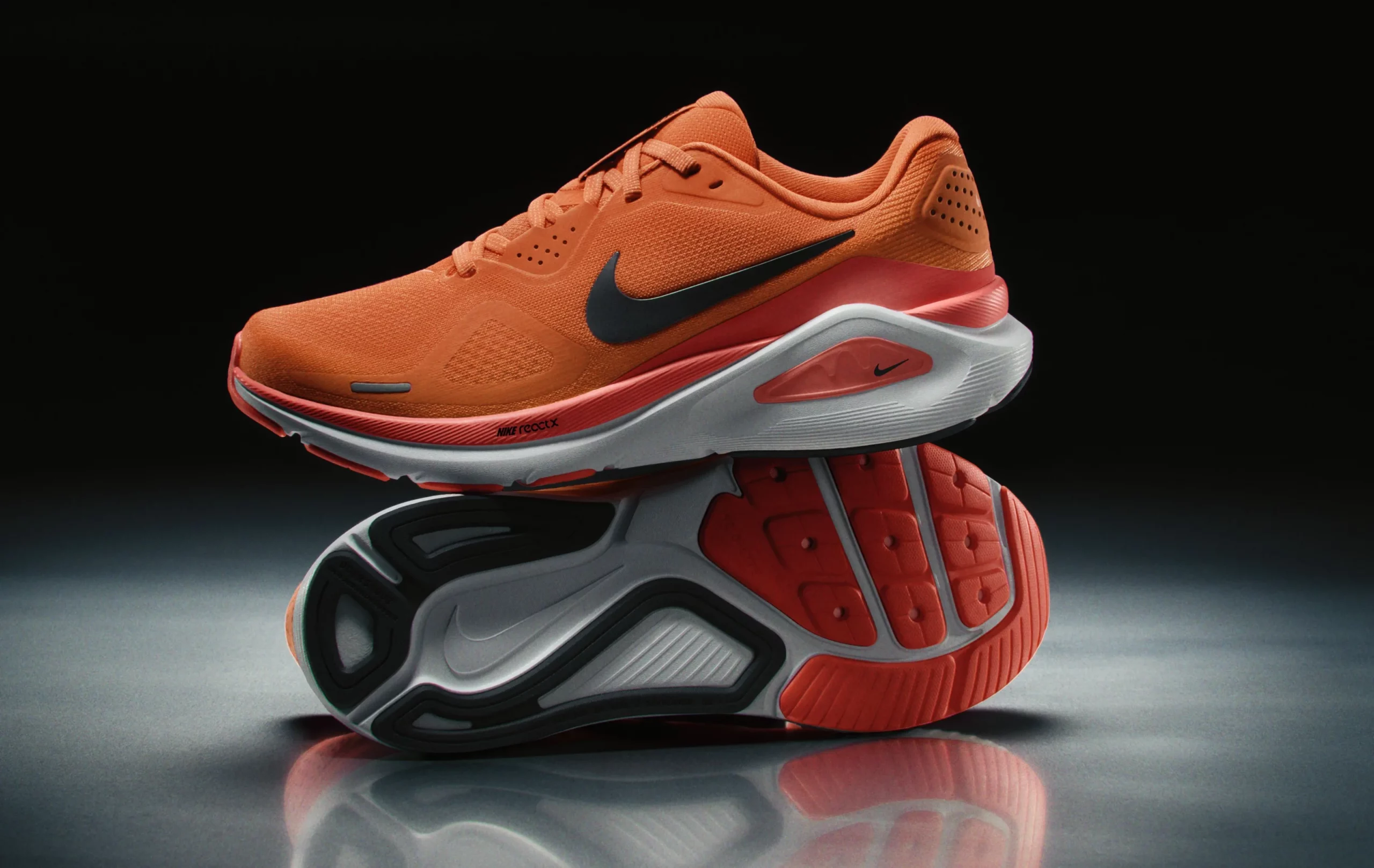 Nike Structure 26: أحذية رياضية تعزز كل خطوة من خطواتك أثناء الجري