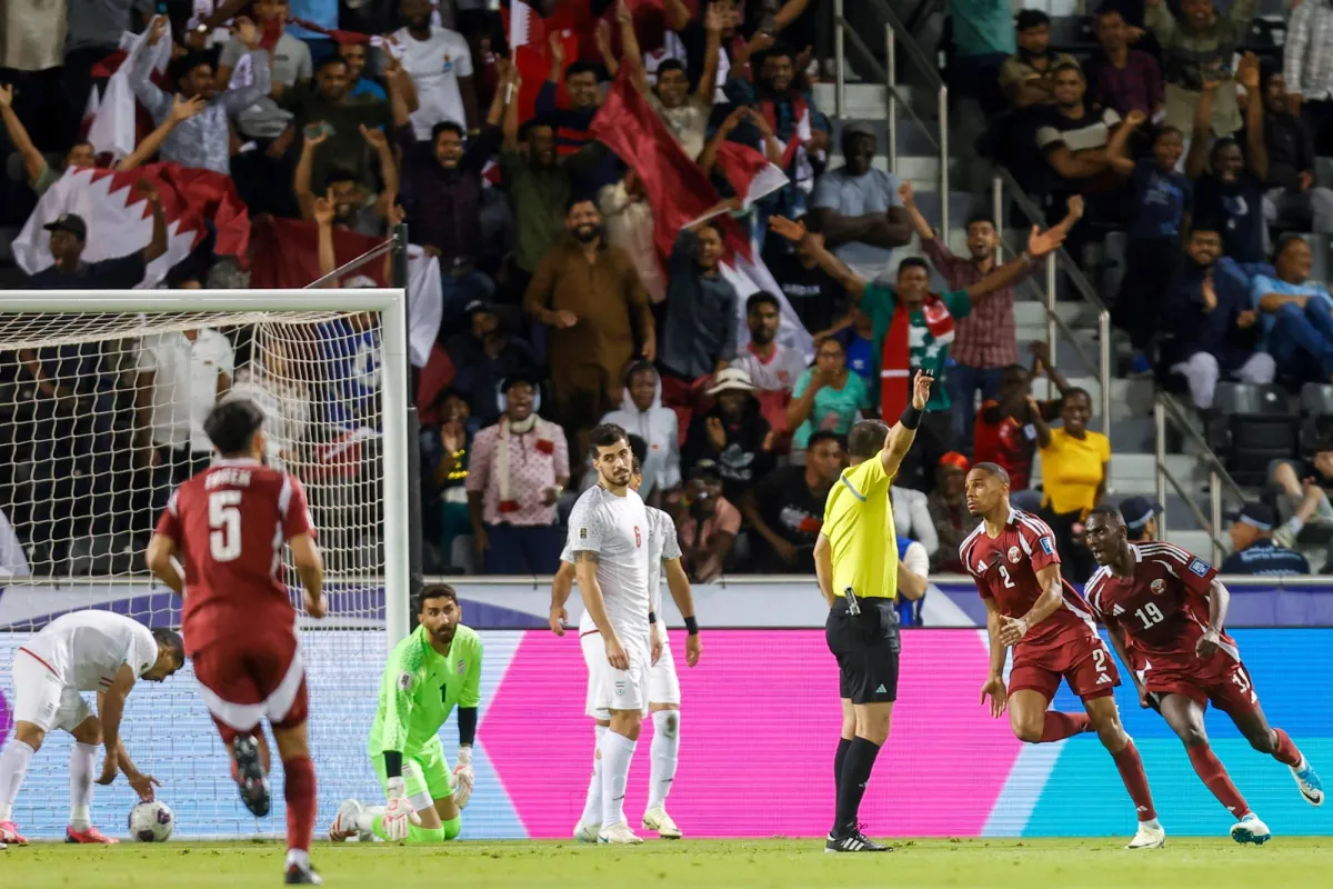 قطر تبقي آمال «المونديال» بفوز ثمين على إيران 5 قطر تبقي آمال «المونديال» بفوز ثمين على إيران