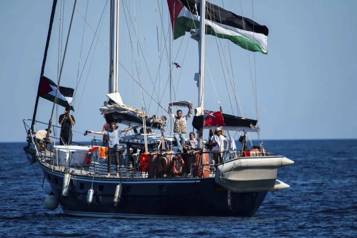 الجيش الإسرائيلي يعتزم التصدي لسفينة أسطول الحرية المتجهة إلى غزة 5 الجيش الإسرائيلي يعتزم التصدي لسفينة أسطول الحرية المتجهة إلى غزة