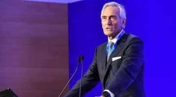 رئيس «الاتحاد الإيطالي لكرة القدم» يدافع عن سباليتي