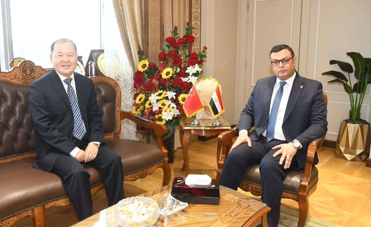 وزير الإسكان يستقبل نائب وزير الاسكان الصيني لبحث مجالات التعاون المشترك 5 وزير الإسكان يستقبل نائب وزير الاسكان الصيني لبحث مجالات التعاون المشترك