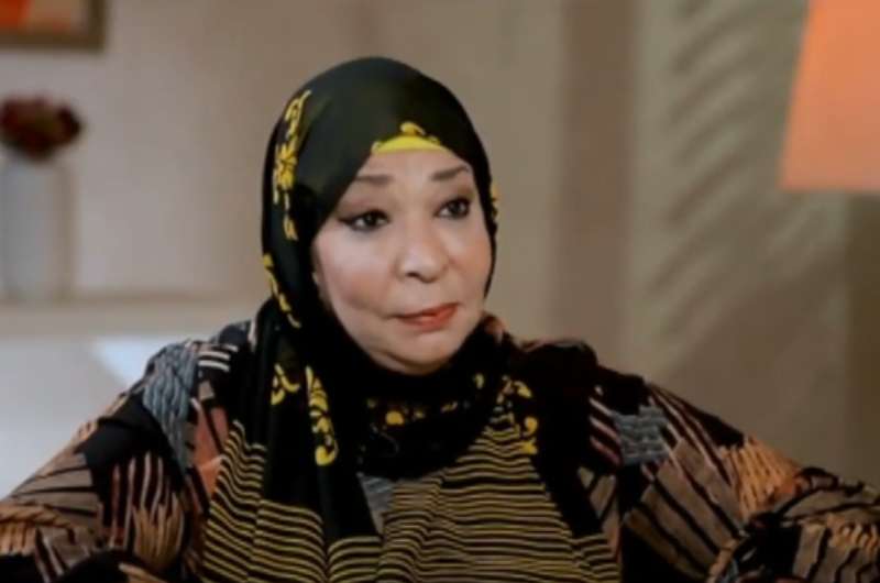 عنايات صالح: “مبشتغلش بسبب الحجاب!”