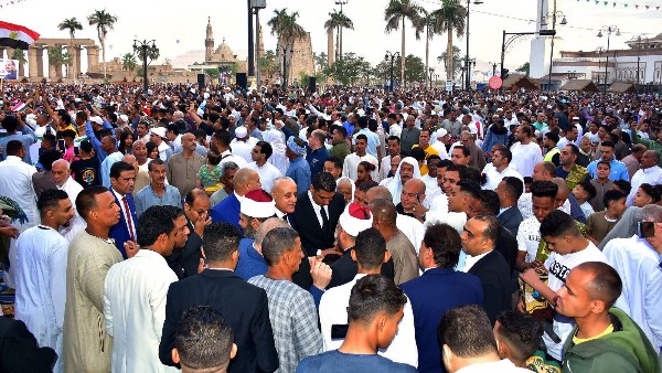 1748918038 698 أجمل رسائل تهنئة لعيد الأضحى 2025 مكتوبة