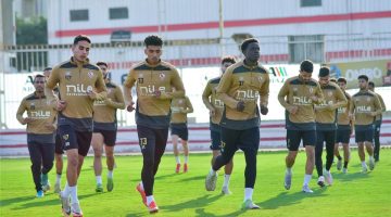 قبل لقاء بيراميدز.. تفاصيل جلسة ثلاثي مجلس الزمالك مع اللاعبين
