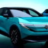 هذا سيكون نموذج Tesla Q: ماذا نتوقع في 12 يونيو 2025 - ثورة أم تطور للنموذج المعروف 15 Nissan Leaf 2026