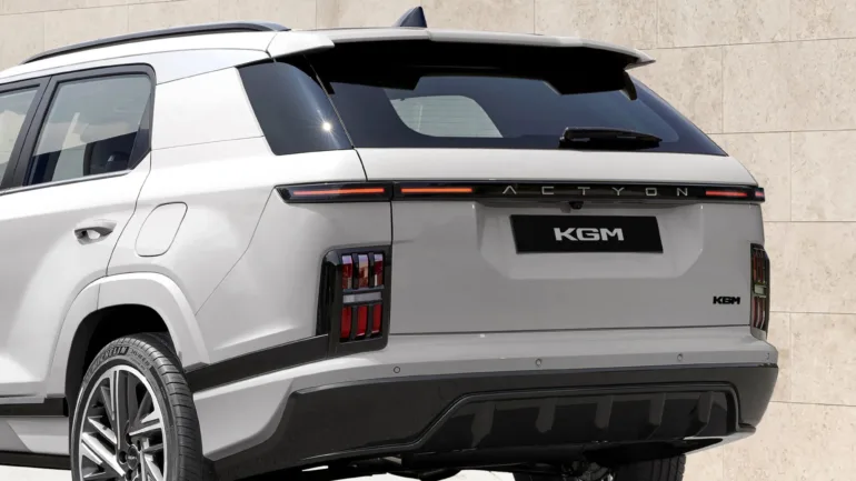 1749104170 280 KGM Actyon 2025 سيارة SUV كوبيه كورية تتحدى القواعد وتشبه.webp