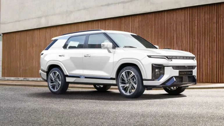 1749104170 844 KGM Actyon 2025 سيارة SUV كوبيه كورية تتحدى القواعد وتشبه.webp