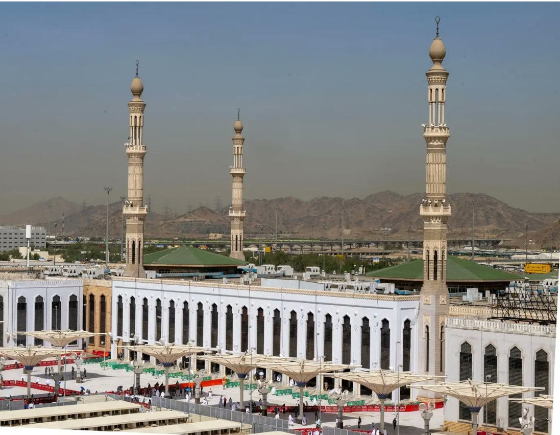 1749126036 171 ولي العهد يصل إلى منى ليُشرف على راحة حجاج بيت