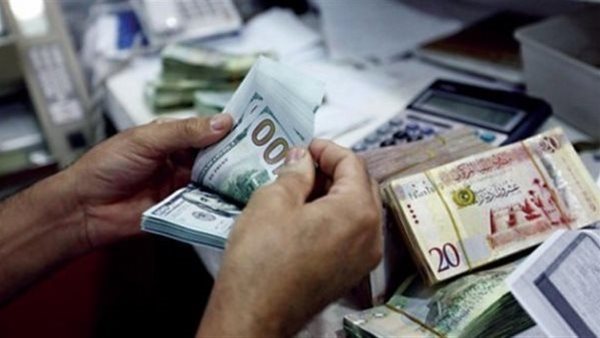 ضبط قضايا إتجار بالنقد الأجنبي بقيمة 52 مليون جنيه خلال 24 ساعة 5 ضبط قضايا إتجار بالنقد الأجنبي بقيمة 52 مليون جنيه خلال 24 ساعة