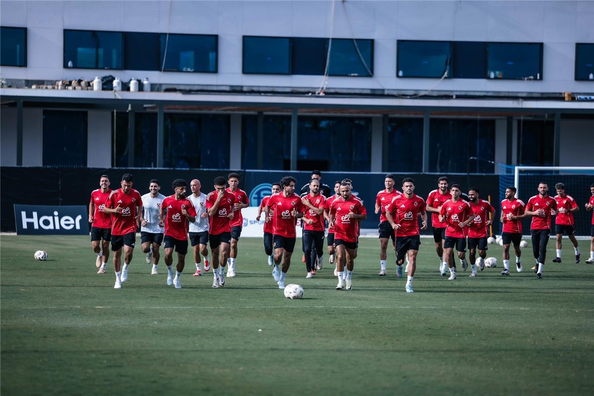 مران الأهلي في أمريكا| أول فرمان من ريبييرو للاعبين.. وتدريبات بدنية استعدادًا لـ كأس العالم للأندية 5 مران الأهلي في أمريكا| أول فرمان من ريبييرو للاعبين.. وتدريبات بدنية استعدادًا لـ كأس العالم للأندية