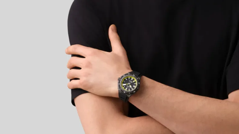 Zenith Defy Shadow: عندما تتحول ساعة الغواص إلى بطل خارق 17 1749200048 704 Zenith Defy Shadow عندما تتحول ساعة الغواص إلى بطل خارق.webp