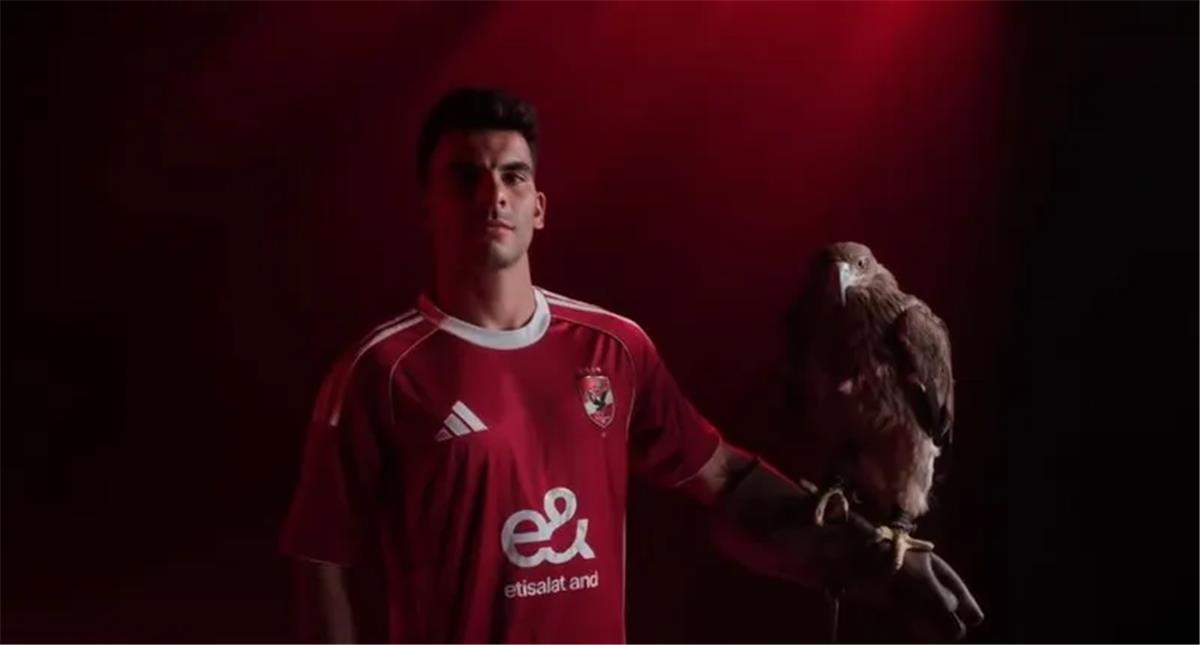 خاص | زيزو في طريقه إلى أمريكا للانضمام إلى الأهلي في كأس العالم للأندية 5 خاص | زيزو في طريقه إلى أمريكا للانضمام إلى الأهلي في كأس العالم للأندية