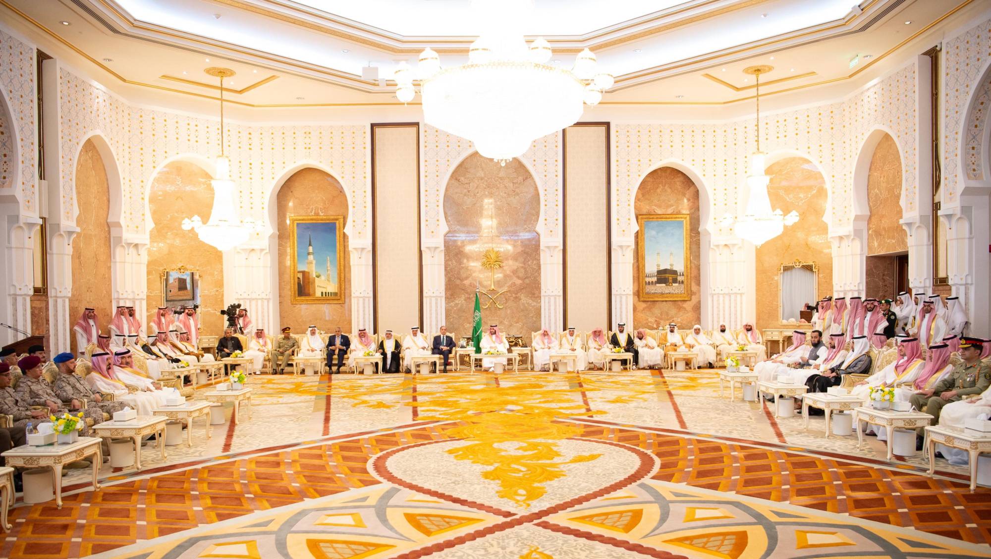 1749234653 752 ولي العهد السعودي يؤكد مواصلة بذل جميع الجهود لراحة الحجاج