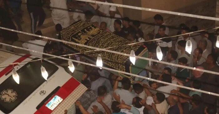 1749427914 239 جنازه مهيبة تشييع جثمان شهيد الشهامة خالد عبد العال بمسقط
