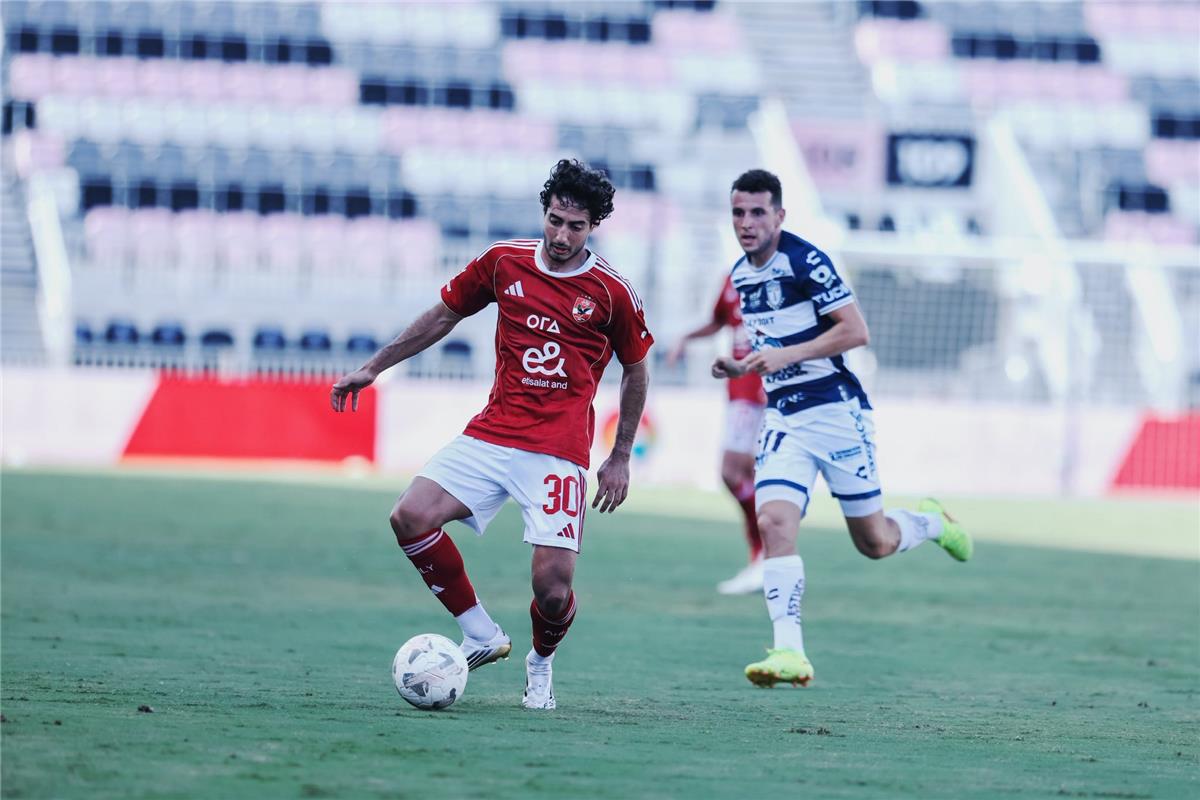 بعد ارتباطه بـ الأهلي.. لاعب باتشوكا يوضح موقفه من الانتقال لـ الدوري المصري 5 بعد ارتباطه بـ الأهلي.. لاعب باتشوكا يوضح موقفه من الانتقال لـ الدوري المصري