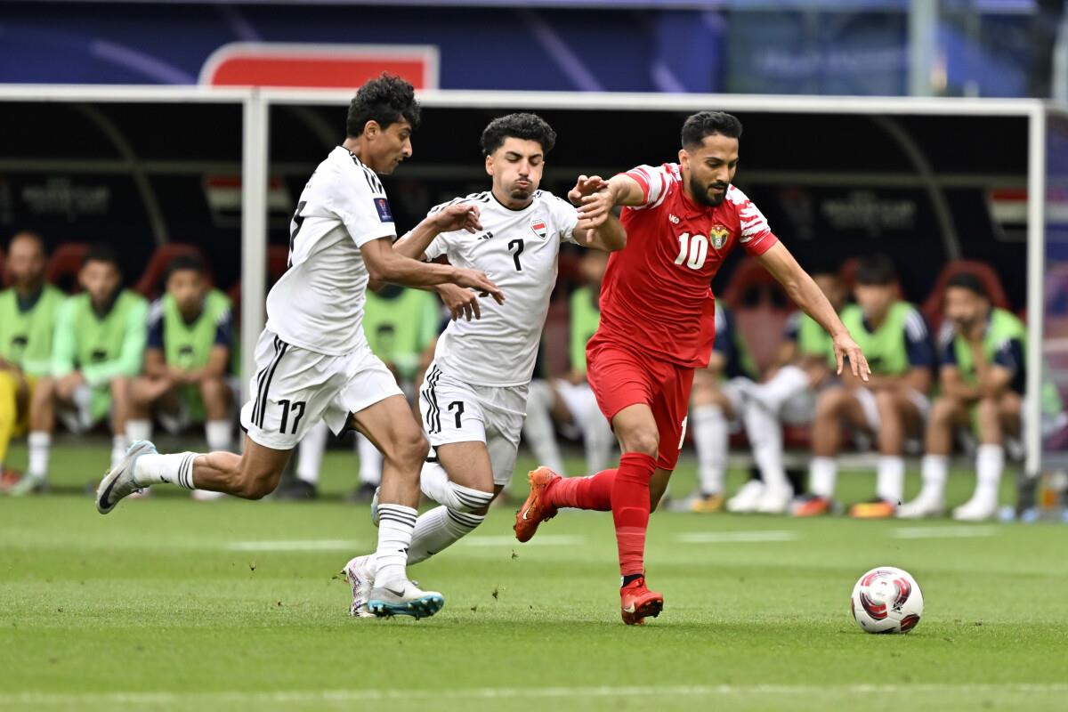 موعد القنوات الناقلة لمباراة الأردن والعراق اليوم في تصفيات كأس العالم 2026 5 موعد القنوات الناقلة لمباراة الأردن والعراق اليوم في تصفيات كأس العالم 2026