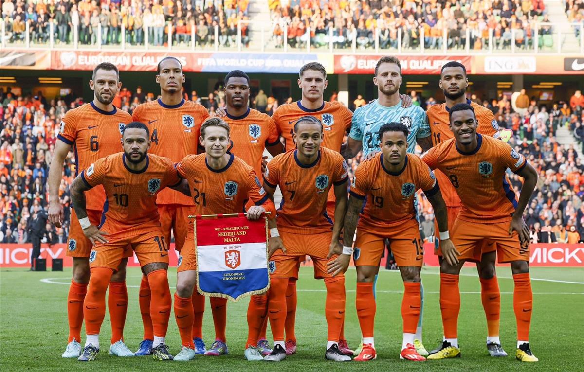 هولندا تكتسح مالطا بـ 8 أهداف نظيفة في تصفيات كأس العالم 5 هولندا تكتسح مالطا بـ 8 أهداف نظيفة في تصفيات كأس العالم