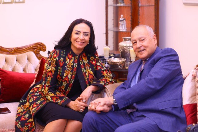1749738920 102 وزيرة التضامن تكرم السفيرة هيفاء أبو غزالة تقديرًا لجهودها في