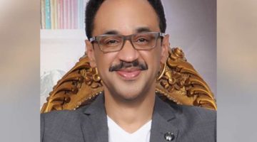 عمرو منير دهب يكتب: شاعر عظيم وكفى