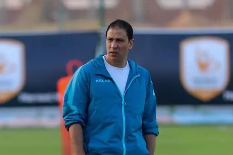 عبد العاطي يستقيل من تدريب الاتحاد