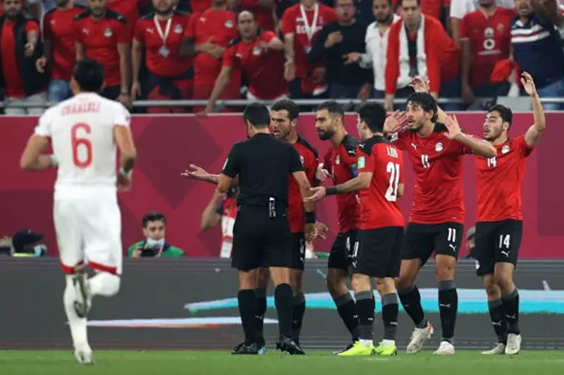 أغضب منتخب مصر.. من هو حكم مباراة الأهلي وإنتر ميامي؟ 5 أغضب منتخب مصر.. من هو حكم مباراة الأهلي وإنتر ميامي؟