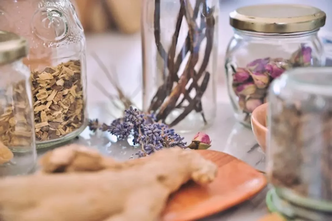 أعشاب تنظف الكبد من السموم