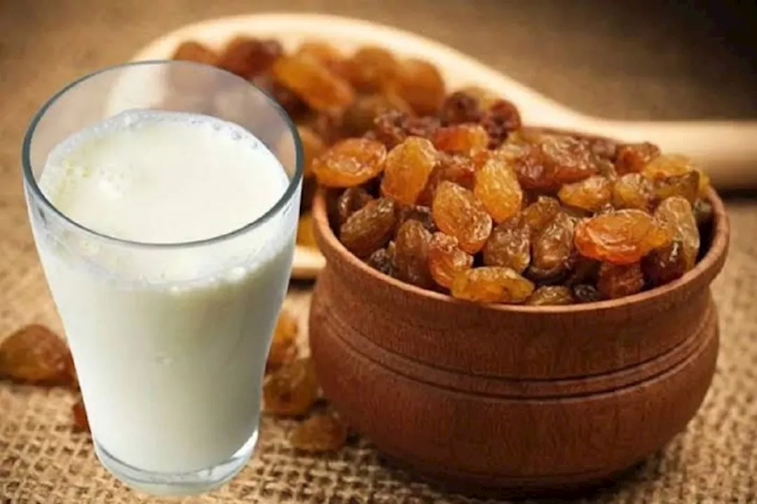 فوائد الحليب مع الزبيب على صحة القلب 5 فوائد الحليب مع الزبيب على صحة القلب