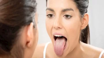 احذر ظهور هذه العلامات على اللسان بعد شرب القهوة