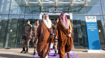 وزير الداخلية يتابع سير العمل في مركز العمليات والتحكم بقطار المشاعر في عرفات – أخبار السعودية