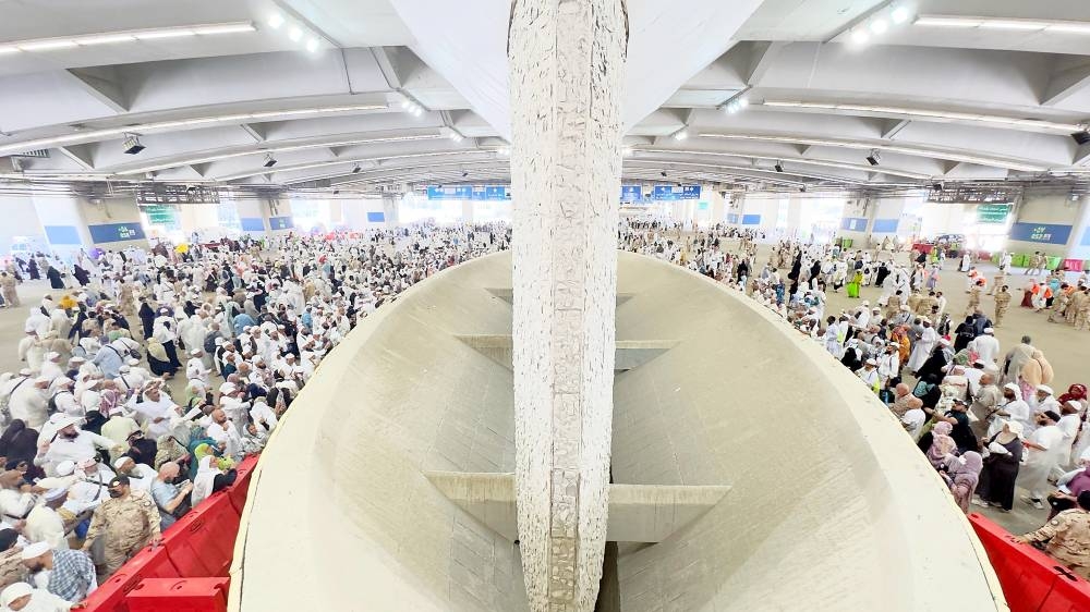 الحجاج يرمون الجمرات في أول أيام التشريق - أخبار السعودية 5 الحجاج يرمون الجمرات في أول أيام التشريق – أخبار السعودية