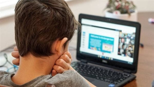 لحماية الأطفال من التنمر الإلكترونى.. أوروبا تتجه لتحديد سن الرشد الرقمى 5 لحماية الأطفال من التنمر الإلكترونى.. أوروبا تتجه لتحديد سن الرشد الرقمى