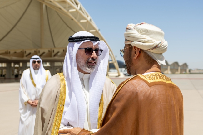 الجابر يستقبل وزير الخارجية العماني بمناسبة زيارته الرسمية للكويت