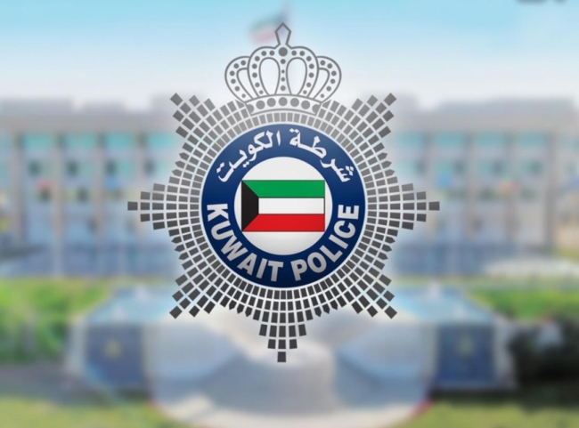 انقلاب شاحنة واصطدام بين 3 مركبات قبل جسر أمغرة باتجاه الجهراء
