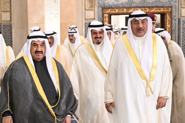 سمو ولي العهد يؤدي صلاة عيد الأضحى المبارك في المسجد الكبير 5 سمو ولي العهد يؤدي صلاة عيد الأضحى المبارك في المسجد الكبير