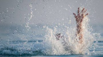 أحدهما حالته خطرة.. إنقاذ شابين من الغرق في شاطئ بور فؤاد ببورسعيد