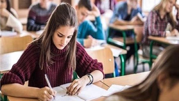 التعليم تهدى أسئلة امتحانات الثانوية العامة 2025 للطلاب قبل انطلاقها..وتحذر 6 آلاف طالب 5 التعليم تهدى أسئلة امتحانات الثانوية العامة 2025 للطلاب قبل انطلاقها..وتحذر 6 آلاف طالب