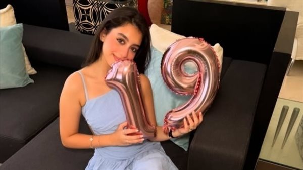 ياسمينا العبد تحتفل بعيد ميلادها بإطلالة أنيقة على إنستجرام 5 ياسمينا العبد تحتفل بعيد ميلادها بإطلالة أنيقة على إنستجرام