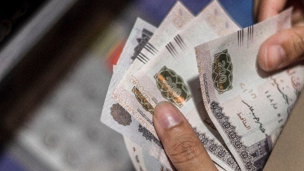 بمناسبة عيد الأضحى.. صرف 2500 جنيه مكافآت إجادة لـ أعضاء هيئة التدريس وأعضاء الهيئة المعاونة والعاملين بالجامعة 5 بمناسبة عيد الأضحى.. صرف 2500 جنيه مكافآت إجادة لـ أعضاء هيئة التدريس وأعضاء الهيئة المعاونة والعاملين بالجامعة