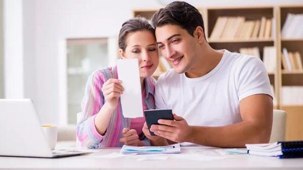 فرحة مش ديون وصرخة.. كيف تدير ربة المنزل ميزانية العيد بنجاح؟| خبيرة تجيب 5 فرحة مش ديون وصرخة.. كيف تدير ربة المنزل ميزانية العيد بنجاح؟| خبيرة تجيب