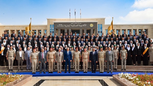 الأكاديمية العسكرية المصرية تحتفل بتخرج دورتين تدريبيتين لمهندسي الري والمركز الوطني لتخطيط استخدامات أراضي الدولة 5 الأكاديمية العسكرية المصرية تحتفل بتخرج دورتين تدريبيتين لمهندسي الري والمركز الوطني لتخطيط استخدامات أراضي الدولة