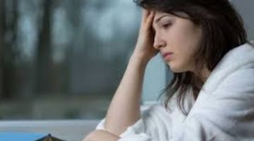 انخفاض هرمون الاستروجين أكثر شيوعا.. علامات قد لا تلاحظيها بسهولة