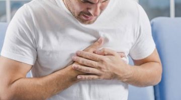أسباب طبية ونفسية وراء سرعة ضربات القلب المفاجئة.. متى تستدعي القلق؟